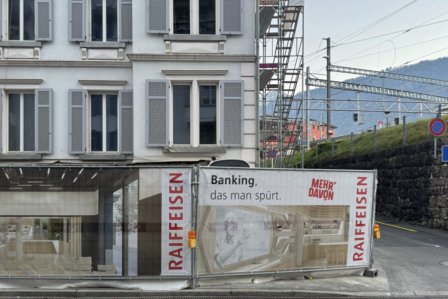 Die Baustellenbeschriftung in Goldau ist angebracht!